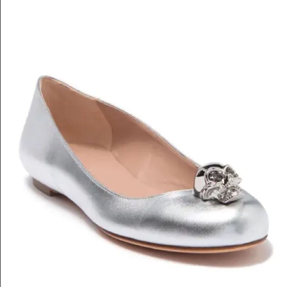 Alexander McQueen- silver flats
